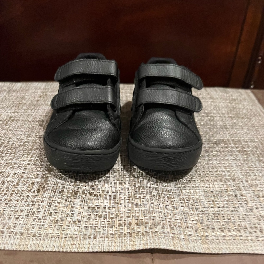 Children’s Place toddler boys Sneakers size 11